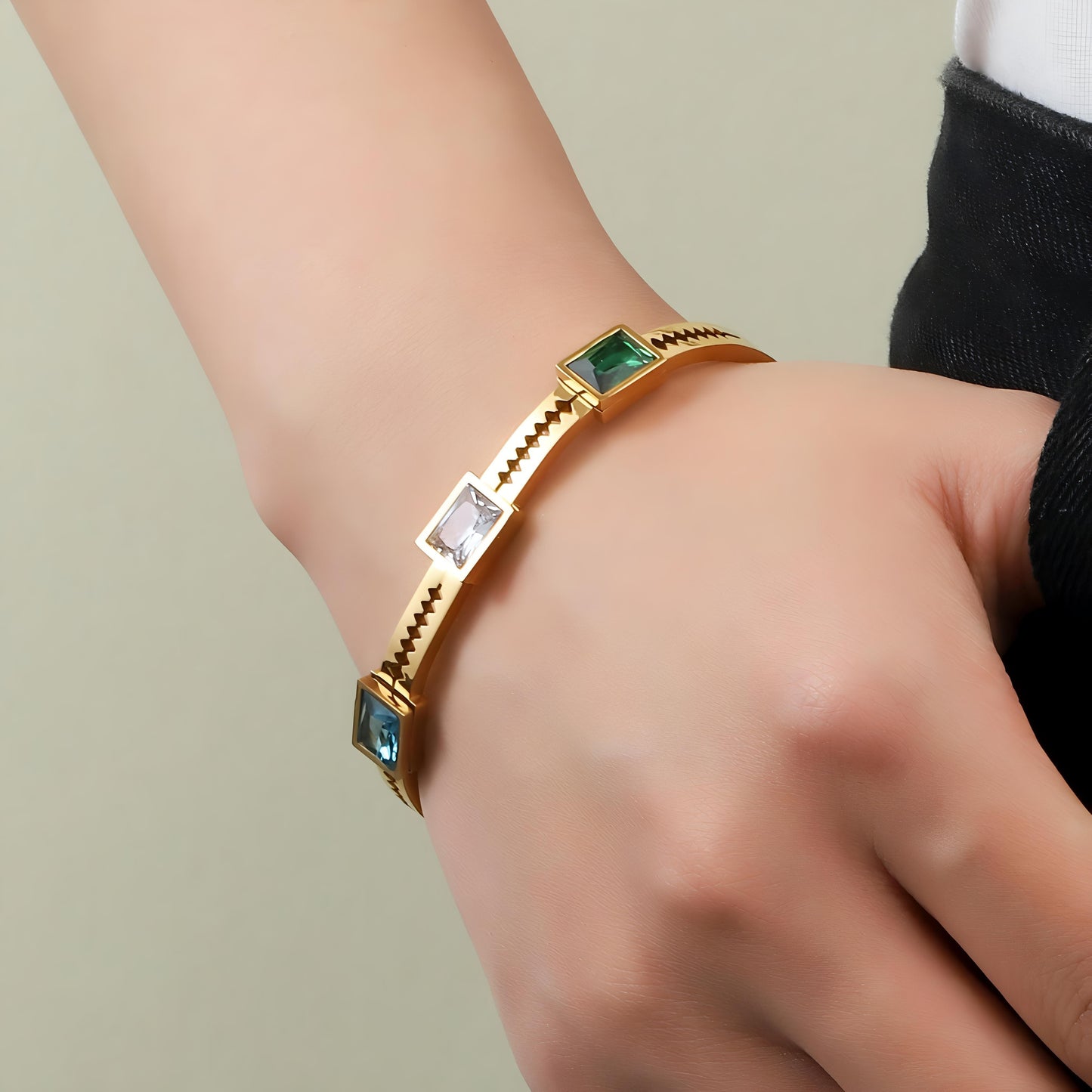 Idyllic Gold Bracelet by GLEAMY