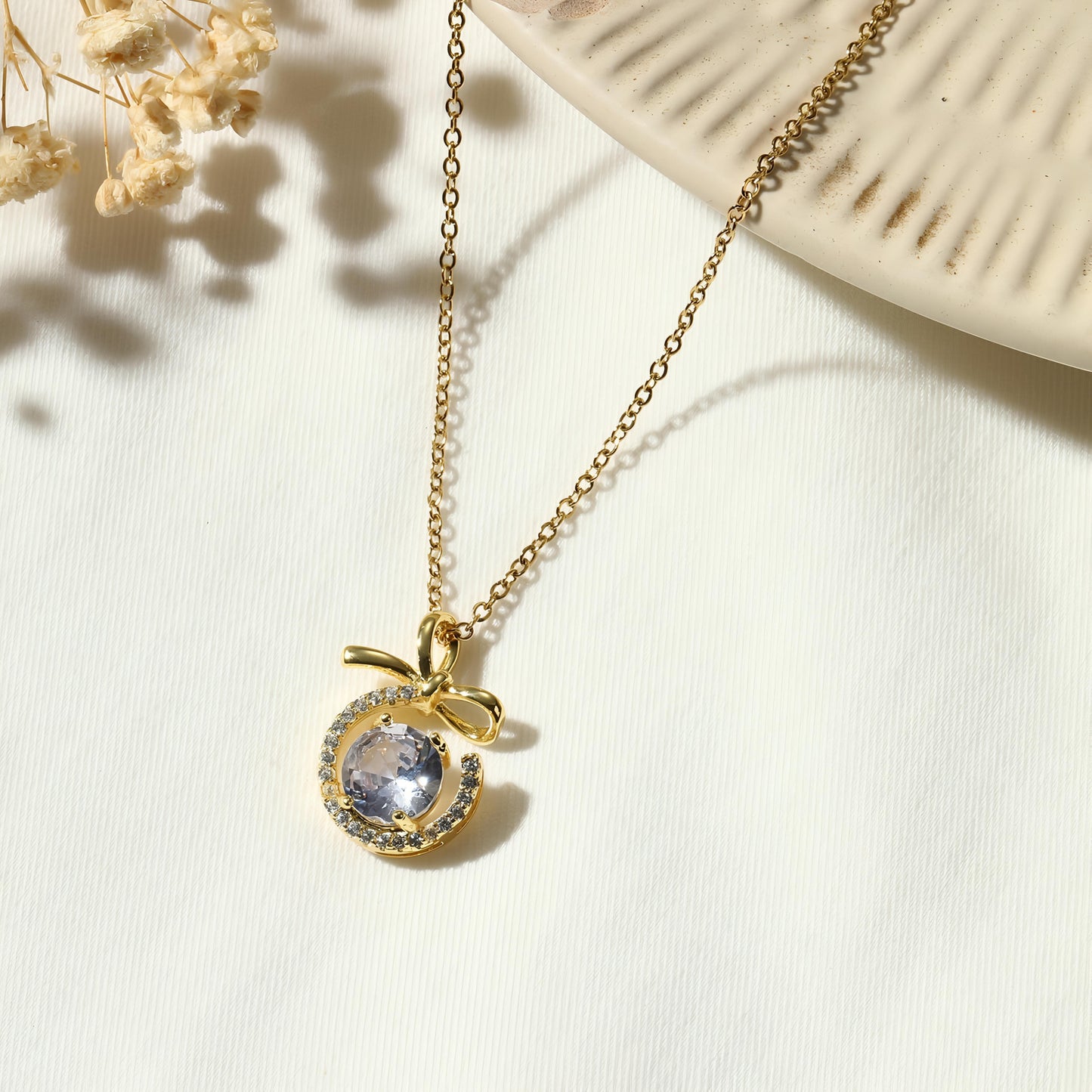 Noor Diamond Necklace by GLEAMY