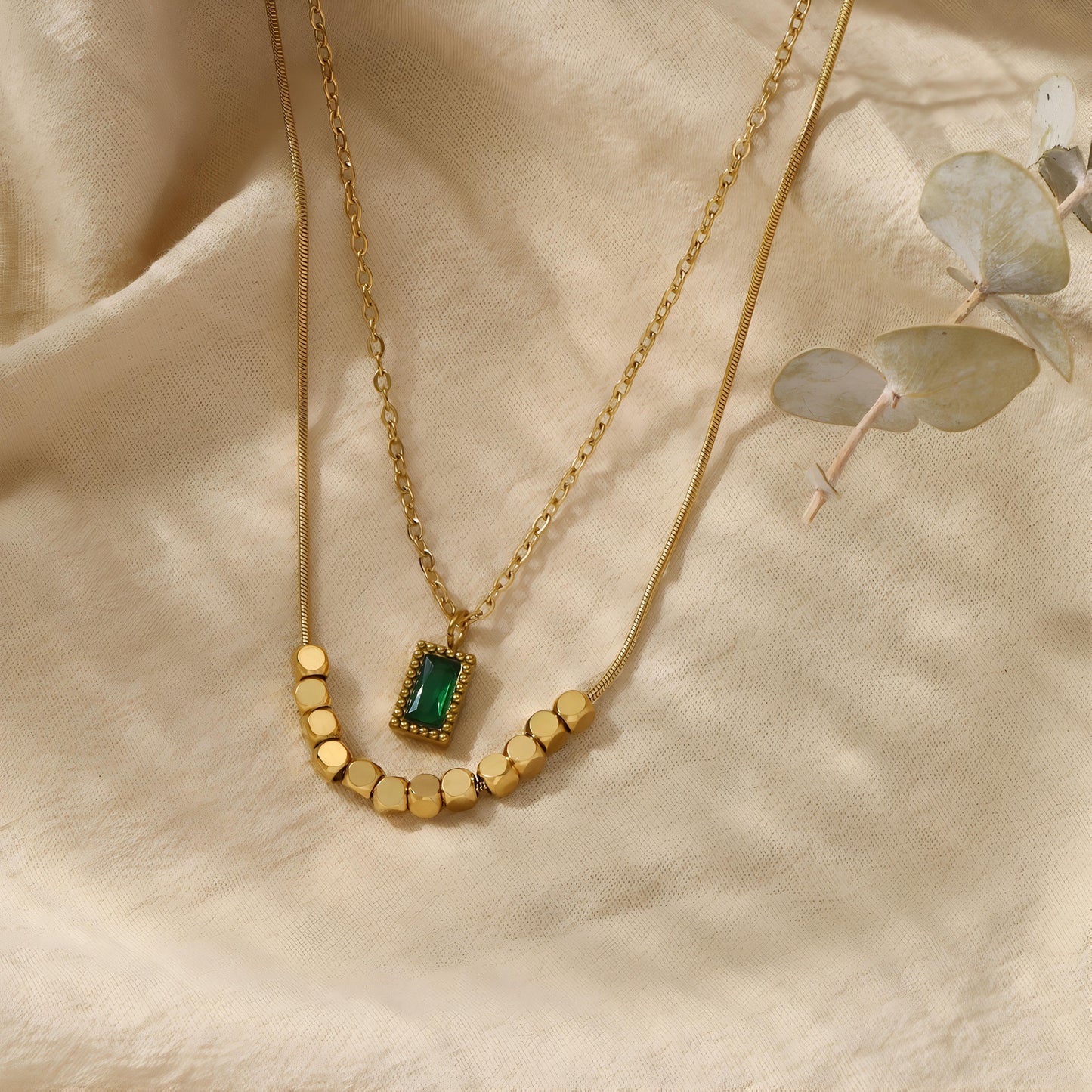 Emerald Vine Necklace - Gold by GLEAMY