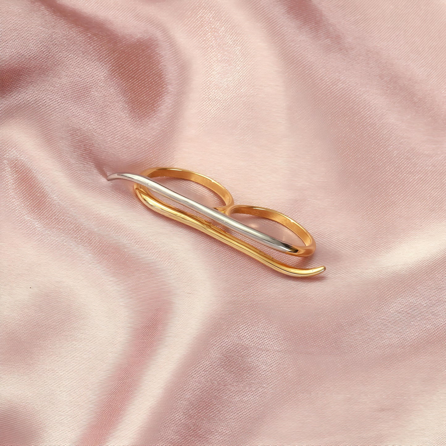 Flawless Lines Diamond Ring by GLEAMY