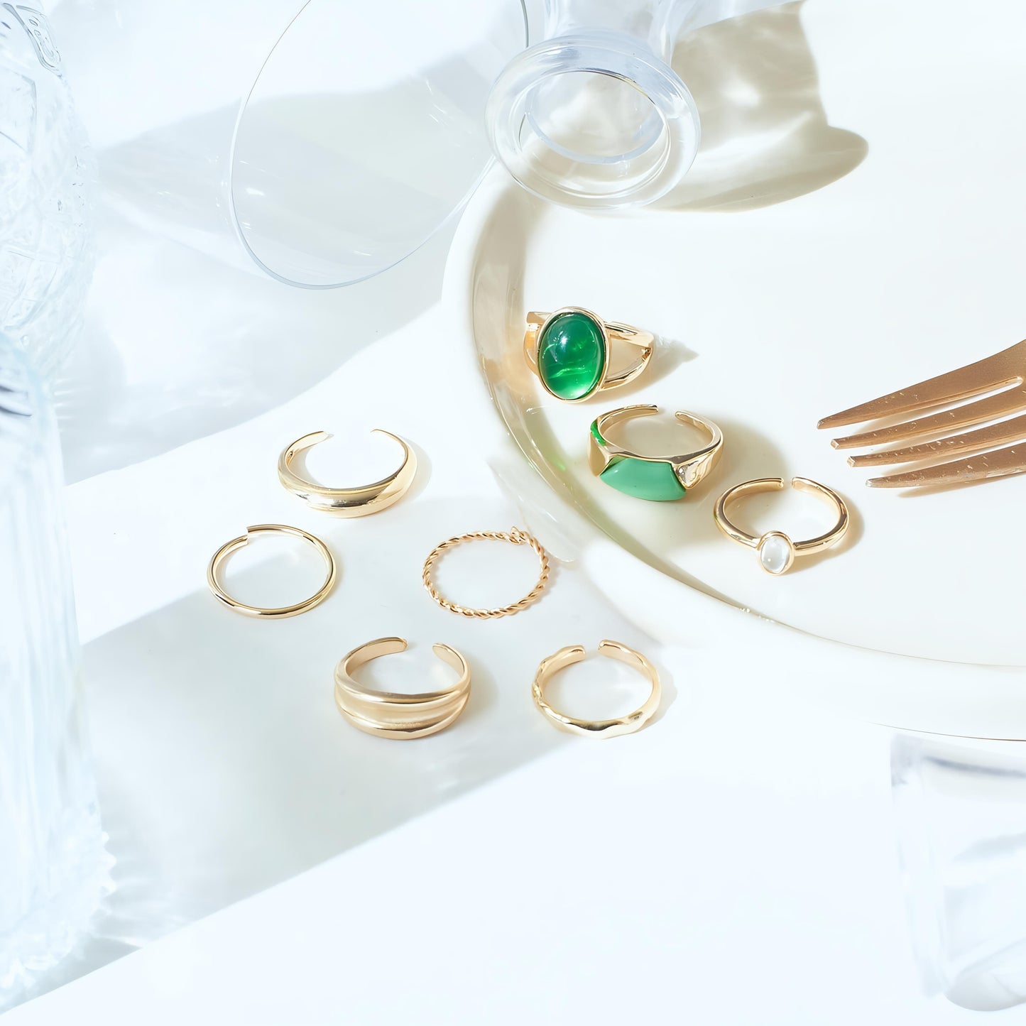 Set Of 8 Ignite Emerald Rings by GLEAMY