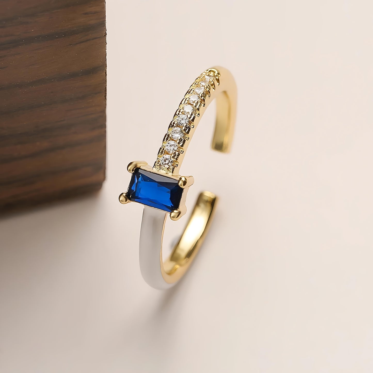 Chroma Sparkle Ring - White by GLEAMY