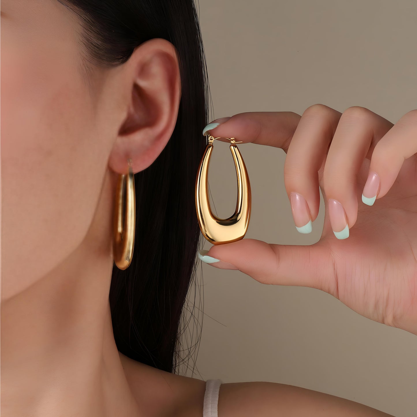 Extended Oval Gold Earring by GLEAMY