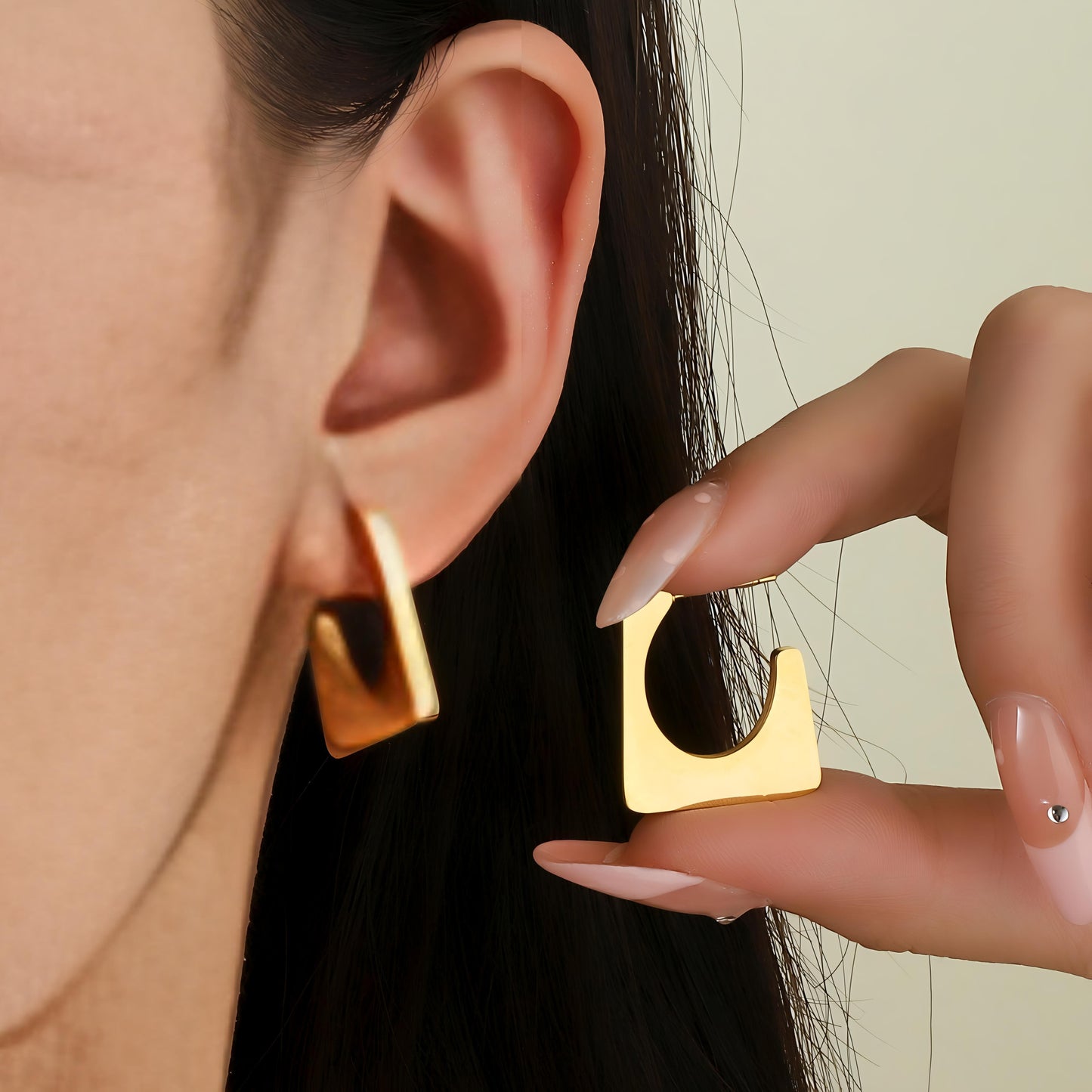 Billy Bold Gold Hoop Earring by GLEAMY