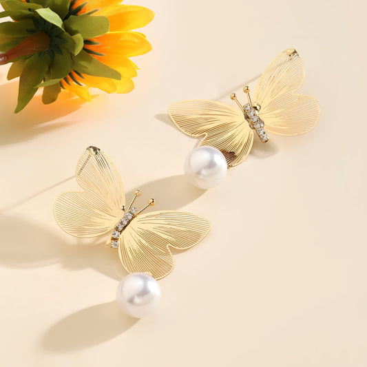 Buttery Pearl Luxury Gold Earring by GLEAMY
